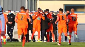 Montpellier fête le but de Florent Mollet