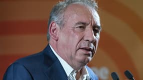 L'absence de nombreux députés, en particulier de la majorité, lors des débats budgétaires à l'Assemblée est "inadmissible", a dénoncé le patron du MoDem François Bayrou le 27 octobre 2024 sur BFMTV