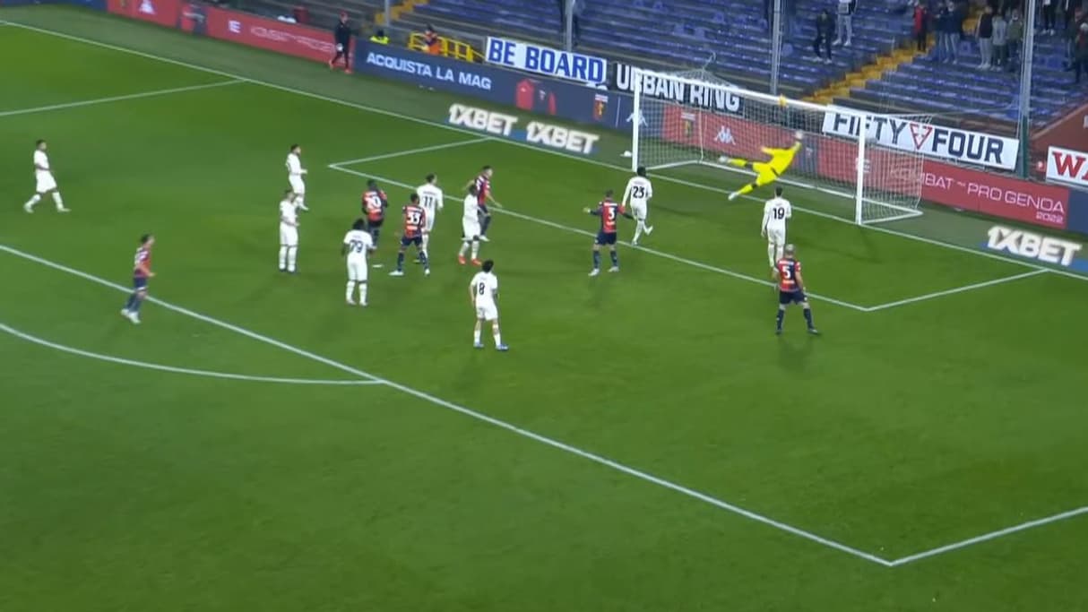 L'arrêt de Maignan face au Genoa L'arrêt de Maignan face au Genoa