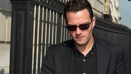 Jérôme Kerviel à son arrivée au Palais de justice de Paris, vendredi, pour le dernier jour de son procès. Les avocats de l'ancien trader de la Société générale ont plaidé sa relaxe, rejetant la responsabilité de la perte record de la banque sur la défaill