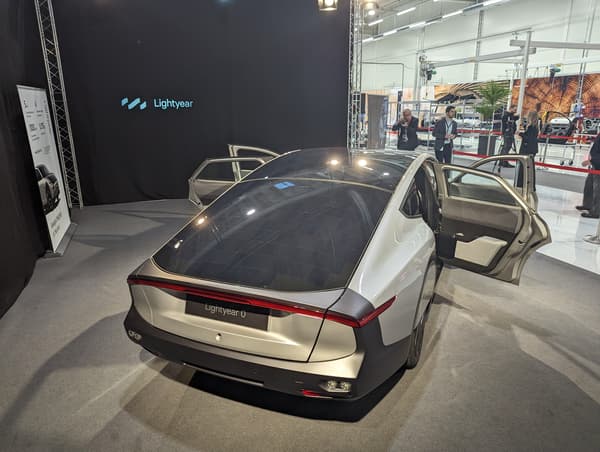 The Lightyear 0 is covered with 5 square meters of solar panels, from the rear spoiler to the end of the hood.