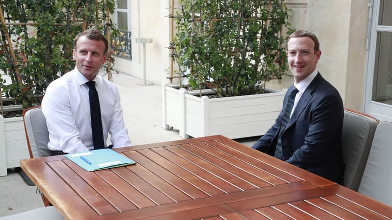 Emmanuel Macron et Mark Zuckerberg à l'Élysée ce mercredi.
