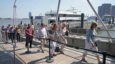 La traversée en ferry coûte 2,75 dollars (2,30 euros), comme un voyage en métro ou en bus à New-York.
