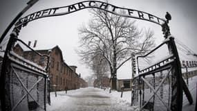 L'entrée du camp de concentration nazi d'Auschwitz, en Pologne