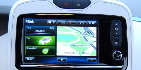 On accède aux fonctions de la voiture comme sur un smartphone. On accède aux fonctions de la voiture comme sur un smartphone.