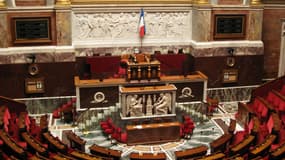 La motion de censure de l'UMP contre le gouvernement de Jean-Marc Ayrault n'a recueilli que 228 sur les 287 nécessaires pour son adoption.