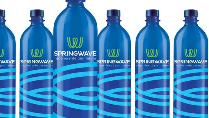 La start-up Springwave va commercialiser l'an prochain la première boisson régénérante et anti-oxydante à base de micro-algues.  