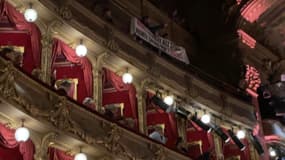 Un opéra à Nice a été interrompu lundi par des militants anti-fachistes.