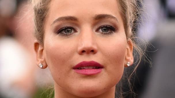 "JE SUIS TRÈS INQUIÈTE": JENNIFER LAWRENCE CONDAMNE LE "GÉNOCIDE INACCEPTABLE" COMMIS À GAZA