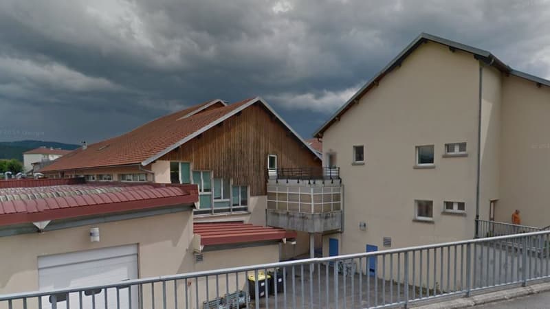 Neuf élèves d'un lycée professionnel de Morteau dans le Doubs ont été pris de malaises ce lundi, entraînant l'évacuation de leur établissement, et des investigations étaient en cours à la mi-journée pour déterminer l'origine de cet incident - 25 janvier 2016