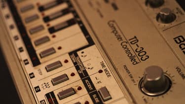 La TB-303, l'une des machines les plus célèbres de Roland.