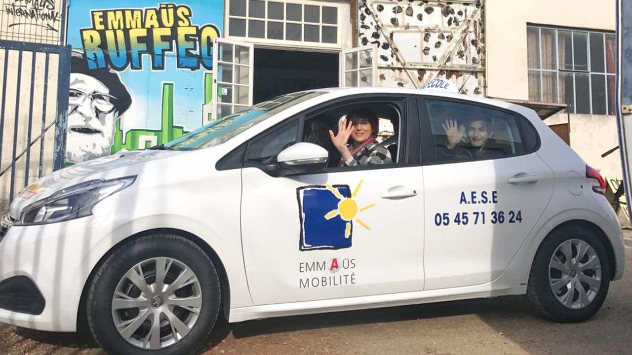 Autoécole Emmaüs pour bénéficiaires du RSA "la mobilité est
