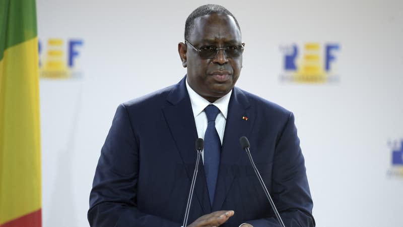 Le président sénégalais Macky Sall à la réunion d'été de l'association patronale MEDEF au complexe hippique de Longchamp, à Paris, le 27 août 2020. (Photo d'illustration)