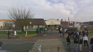 Les quatre ados du lycée Clément-Ader de Gretz-Armainvilliers ont été arrêtés après une mauvaise blague.