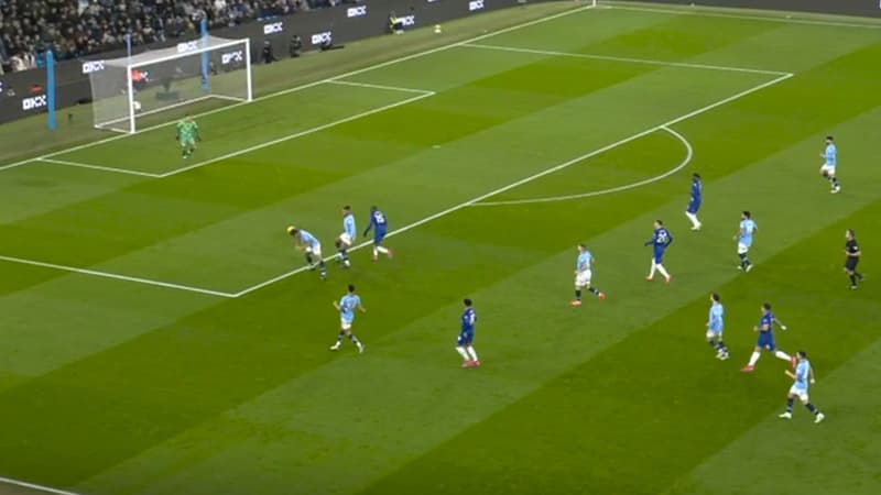 Manchester City-Chelsea: la boulette terrible de Khusanov pour ses premières minutes en Premier League