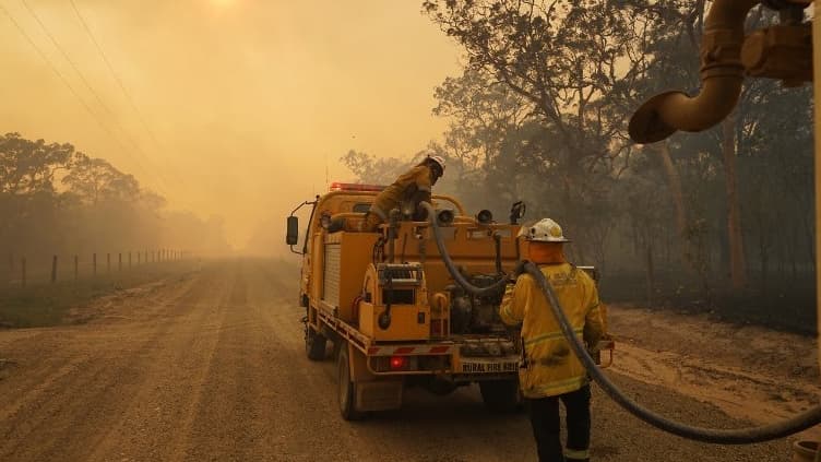 Environ 8.000 personnes ont ainsi dû quitter la ville de Gracemere.