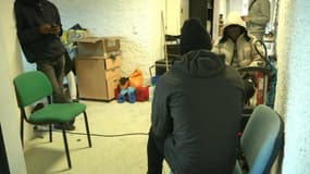 Une soixantaine de migrants passe Noël à la fac de Grenoble 