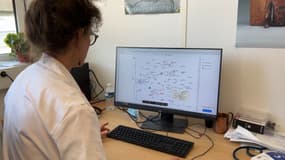 Le Dr Sarah Watson, oncologue médicale et chercheuse, à l'Institut Curie, à Paris, le 19 mai 2023.