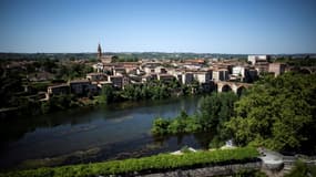 Vue générale d'Albi, au bord du Tarn, le 18 juillet 2022