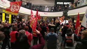 Le centre commercial de Rosny-sous-Bois investi par les manifestant le dimanche 19 mars 2023.