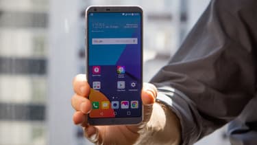 Le LG G6 et son grand écran de 5,7 pouces.