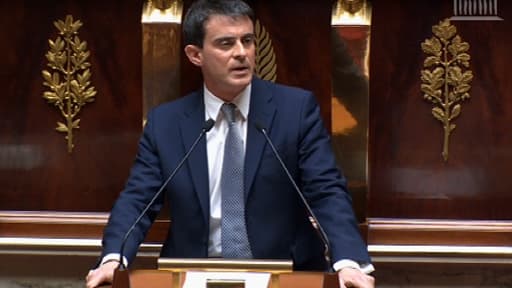 Manuel Valls prononçant son discours de politique générale avant de se soumettre au vote de confiance des députés.