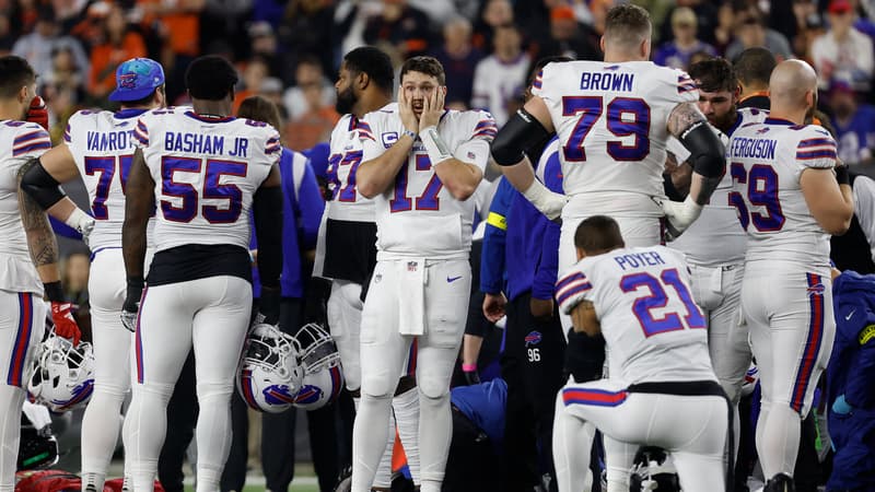 L'effroi des joueurs des Buffalo Bills après le malaise de leur équipier Damar Hamlin
