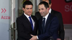 Manuel Valls et Benoît Hamon, le soir du deuxième tour de la primaire à gauche, le 29 janvier 2017. 