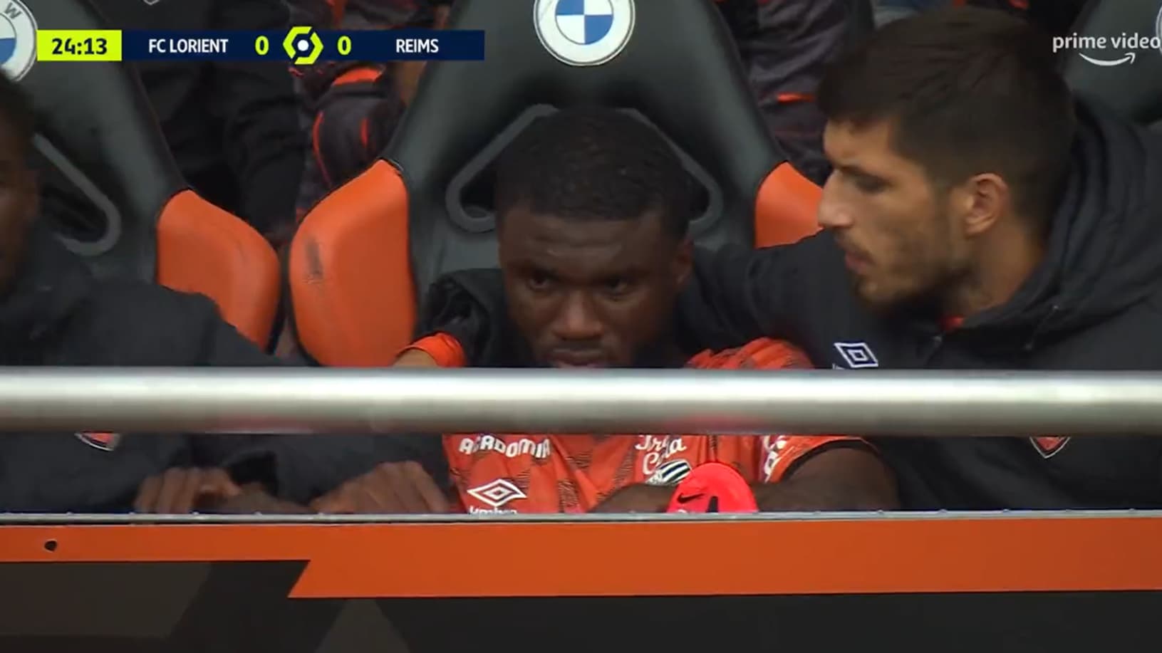 Lorient-Reims : Terem Moffi inconsolable après sa sortie sur blessure
