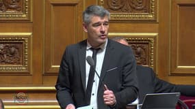 Guillaume Gontard, sénateur du groupe écologiste, sur l'activation du vote unique: "Quel aveu de faiblesse"