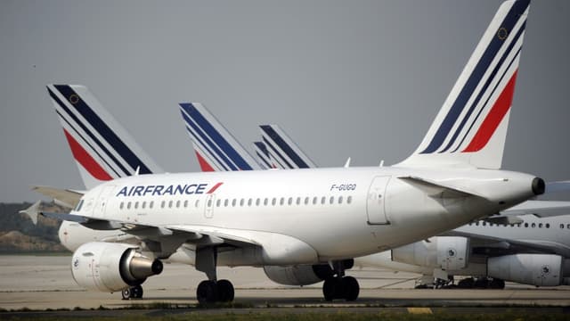 Des hôtesses d’Air France refusent de se voiler lors des escales en Iran.