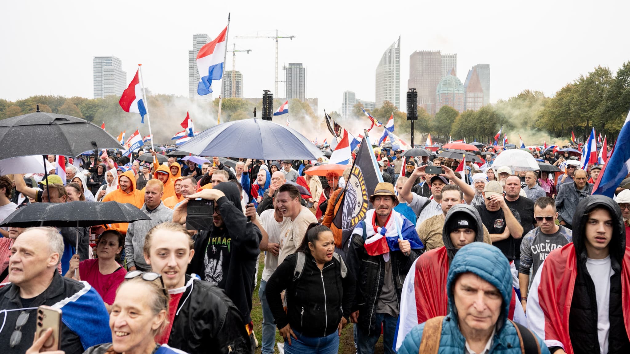 PLUS DE 30 ARRESTATIONS APRÈS UNE MANIFESTATION ANTI-IMMIGRATION À LA HAYE, AUX PAYS-BAS
