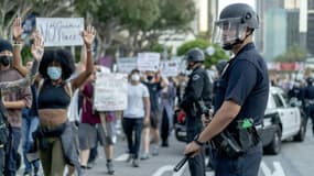 Le conseil municipal de Los Angeles a voté le 1er juillet 2020 une réduction d'environ 150 millions de dollars du budget de la police.