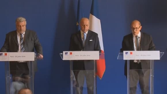Les trois ministres ont donné un point presse vendredi. Les trois ministres ont donné un point presse vendredi.