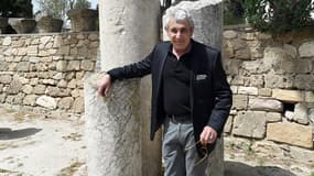 L'humoriste français Michel Boujenah sur le site archéologique de Carthage en 2015.