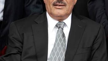 Le président yéménite Ali Abdallah Saleh a accepté samedi de démissionner en échange de l'immunité, ce que propose le plan des médiateurs du Golfe, mais l'opposition a encore des réserves sur le projet de transfert du pouvoir. /Photo prise le 22 avril 201