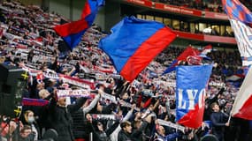 Des supporters lyonnais face au Sparta Prague le 04/11/2021