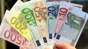 sur les 1 400 milliards d’assurance-vie, 85% sont investis en emprunts rapportant chaque année un intérêt fixe, sans aucun risque.