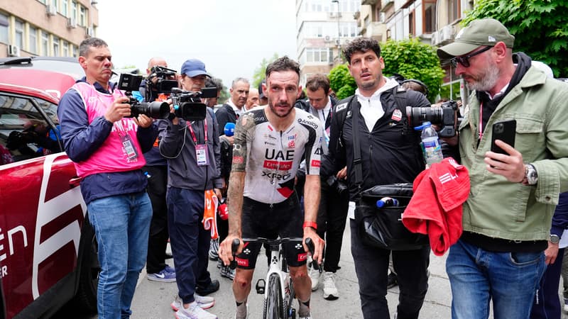 Adam Yates a l arrivee de la 2e etape du Giro le 9 mai 2026 2283398