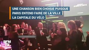 Quand Anne Hidalgo reprend "A Paris, à vélo" en karaoké...