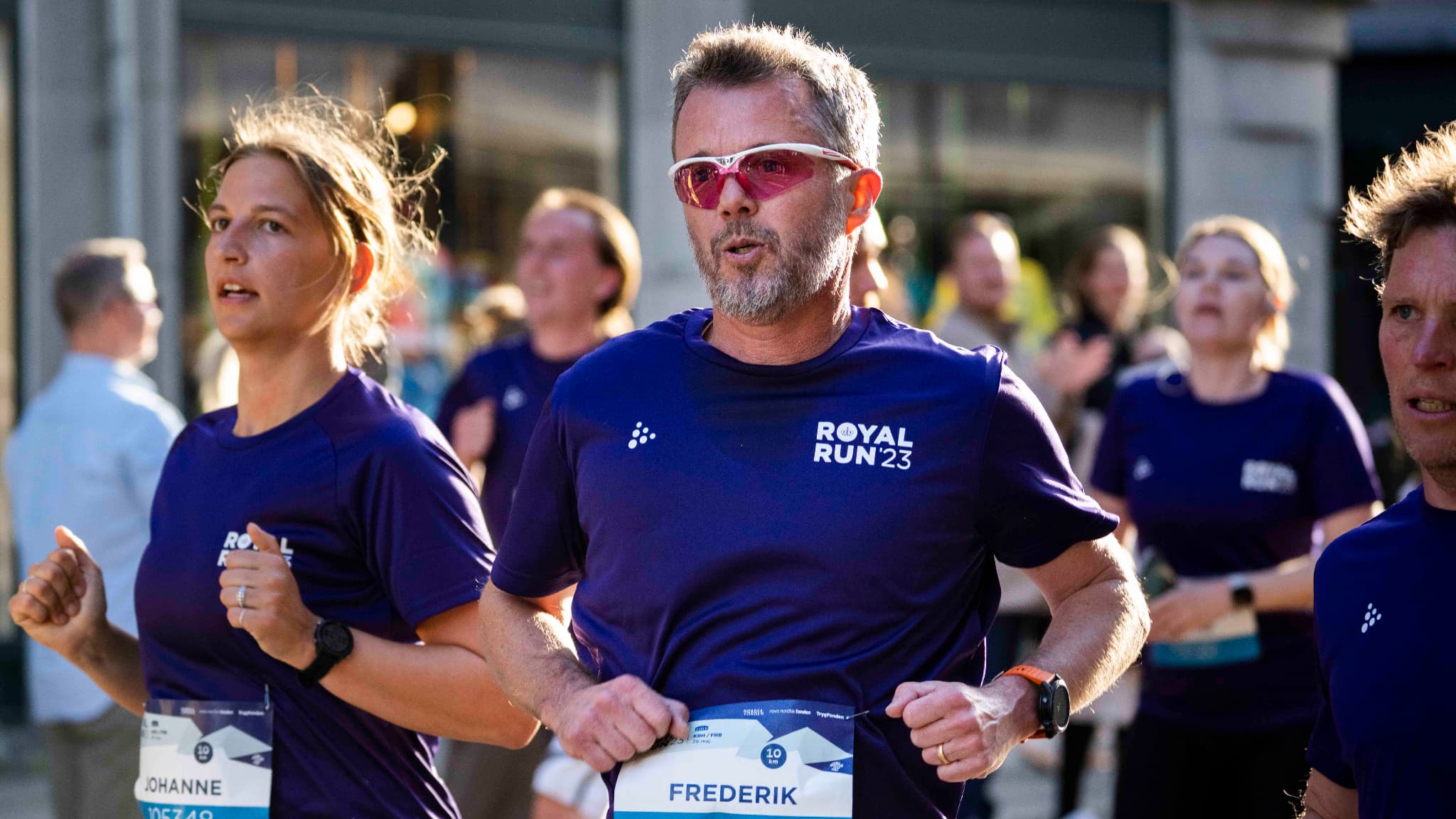 Le prince Frederik, participant à une course de 10 kilomètres, à Copenhague, la Royal Run le 29 mai 2023.