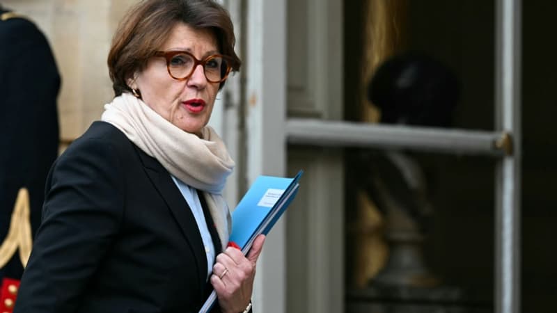 La ministre de l'agriculture annonce avoir 900.000 doses de vaccins disponibles contre la dermatose, maintenant "il nous faut des bras"