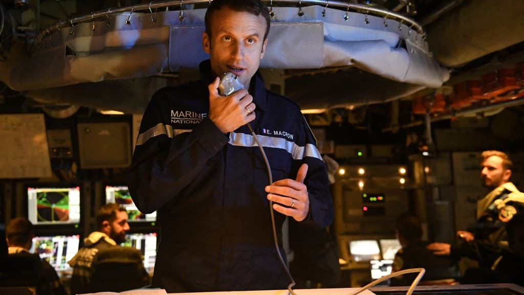 Emmanuel Macron à bord du sous-marin Le Terrible en juillet 2017