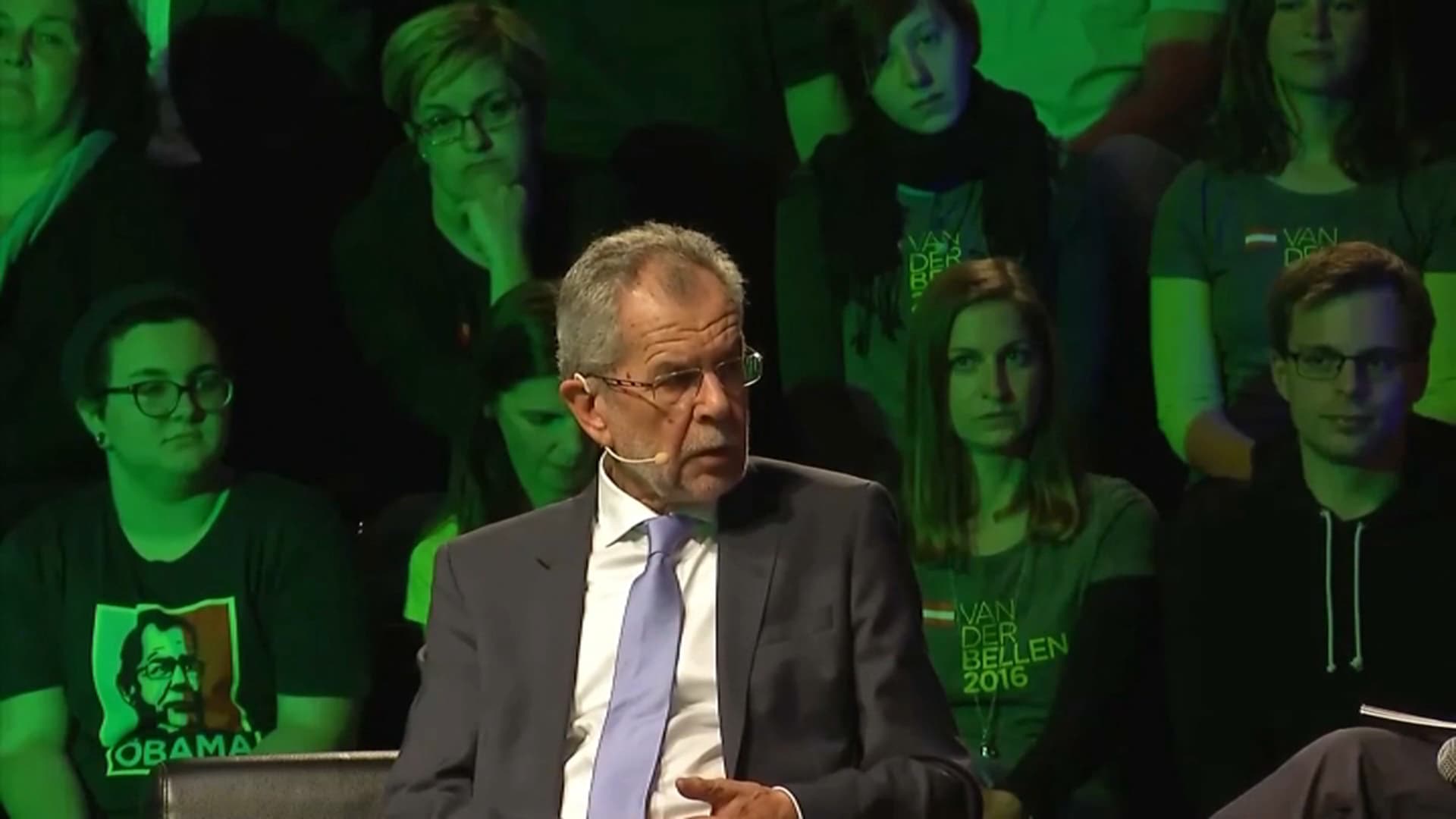 Alexander van der Bellen a été pendant plus de dix ans le visage des Verts autrichiens. Alexander van der Bellen a été pendant plus de dix ans le visage des Verts autrichiens.