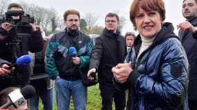 La ministre de l'Agriculture Annie Genevard lors d'une lors de la visite d'une ferme à Sully-sur-Loire, dans dans le Loiret, le 30 novembre 2024