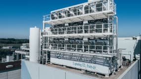 L'usine de capture du dioxyde de carbone imaginée par Climeworks a été inaugurée début juin en Suisse. 