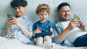 Un parents et ses enfants (illustration)