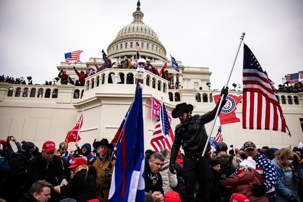 Des manifestants lors de l'assaut du Capitole, le 6 janvier 2021