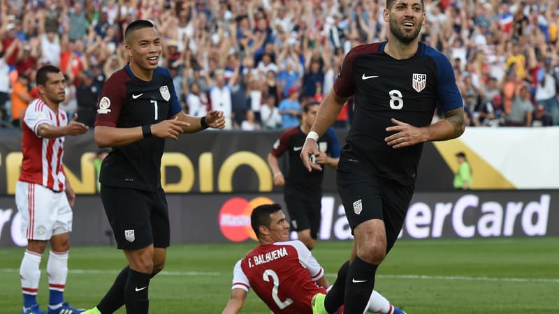 Clint Dempsey fête son but