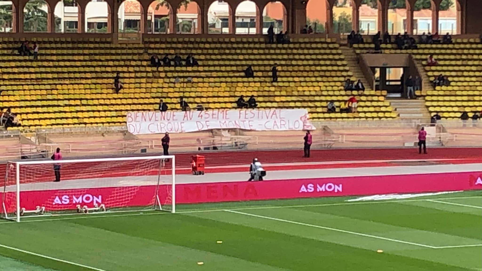 Une banderole des supporters de Monaco à Louis-II avant le match contre le PSG
